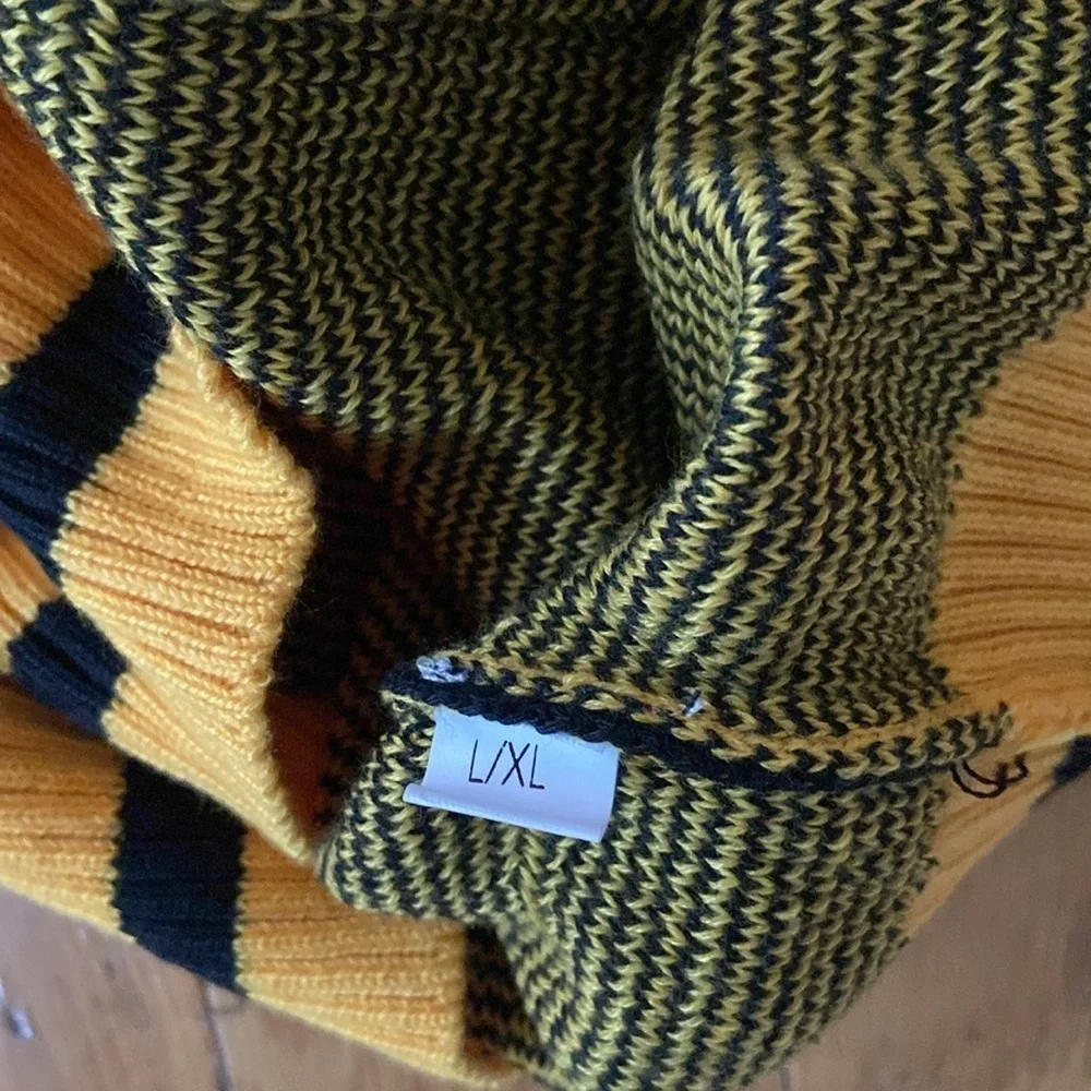Cardigan sweater new